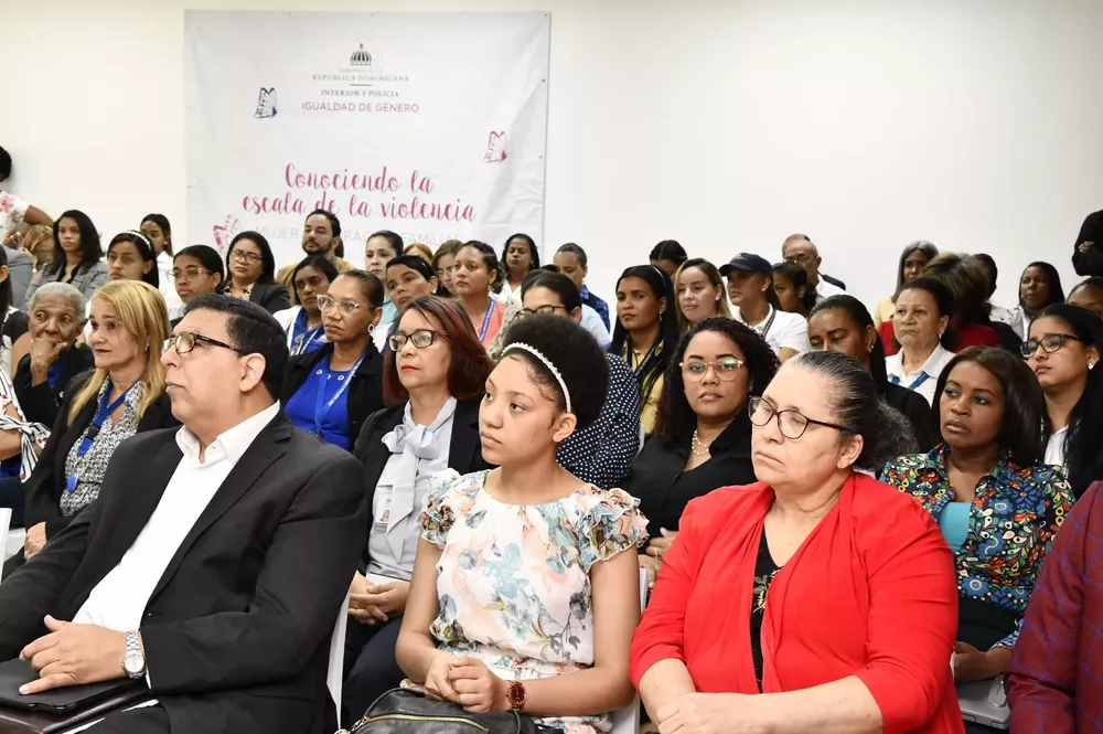 Ministerio de Interior y Policía reconoce a seis damas destacadas