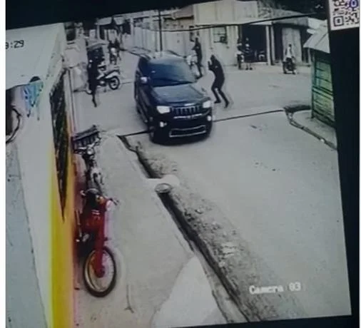 policia-dice-agentes-confundieron-vehiculo-de-doctora-en-mao-con-el-de-unos-presuntos-delincuentes