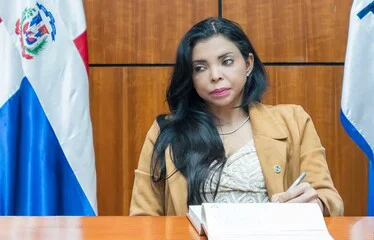 yeni-berenice-lamenta-asesinato-de-esmeralda-moronta-por-expareja-bac22c81-focus-0.23-0.41-375-240