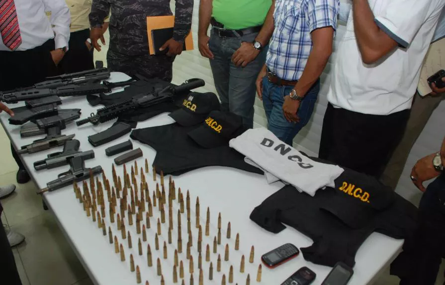 imagen-armas-sicarios-de-rizik18-72316ffc-focus-0-0-895-573