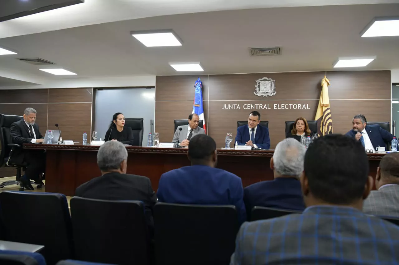 Integrantes Pleno JCE durante audiencia pública