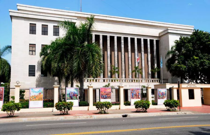sewde-del-ministerio-de-educacion-280719-foto-cedida-a-zdigital-1024x680_15338660_20201208194057-focus-0-0-895-573