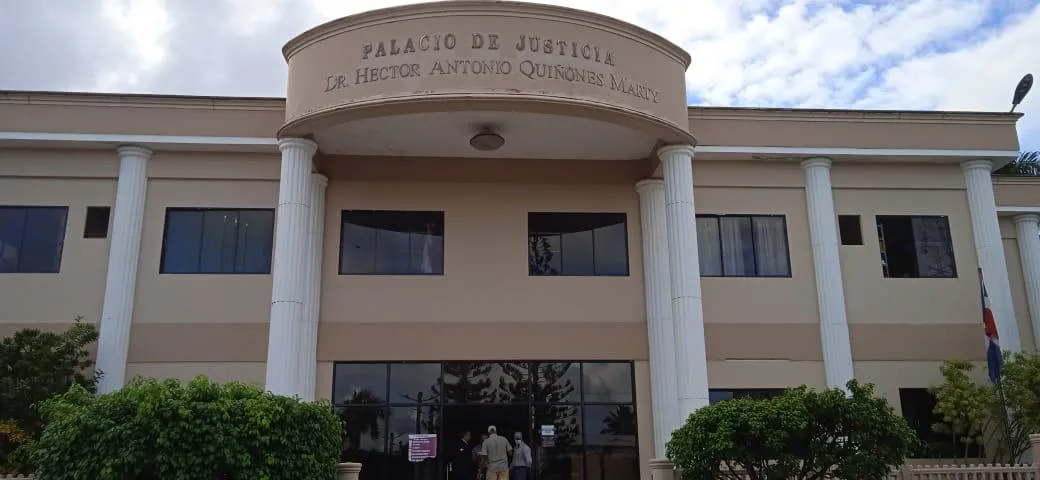 palacio-de-justicia-de-maria-trinidad-sanchez-9ddeca47-focus-0-0-895-573