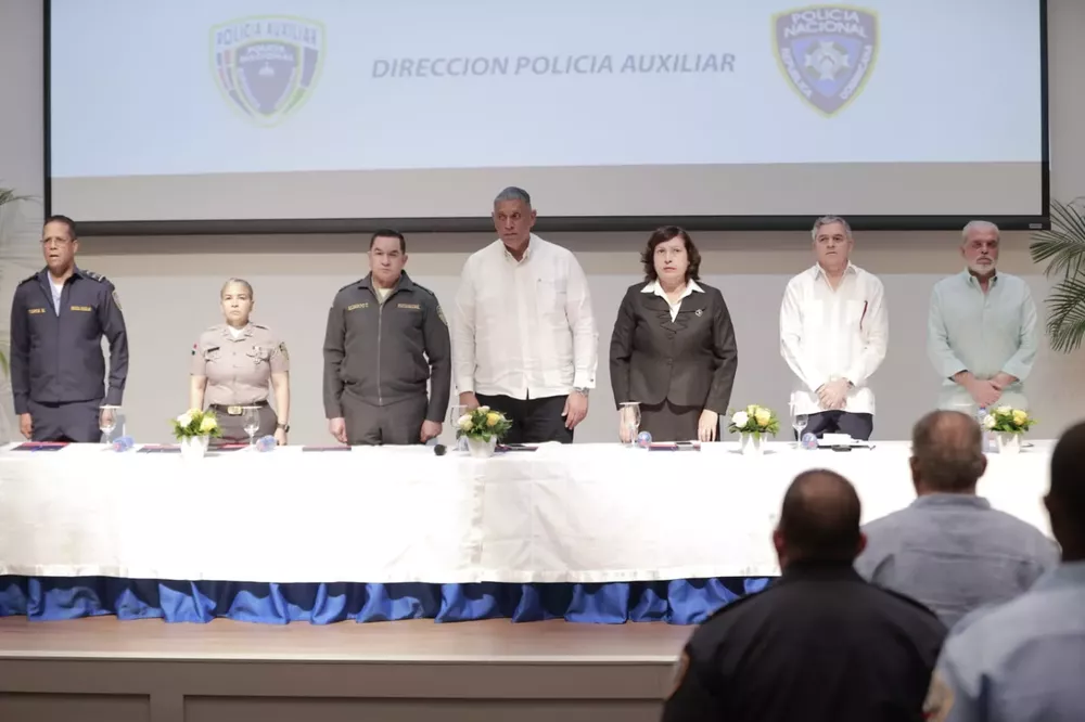 Quinientos nuevos agentes reforzarán la Policía Escolar