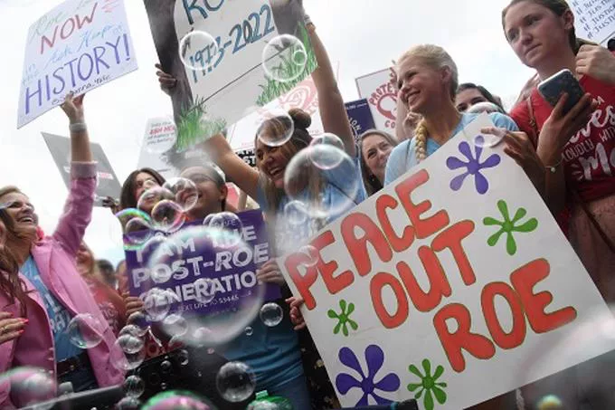 tres-estados-de-eeuu-prohiben-el-aborto-tras-fallo-del-supremo