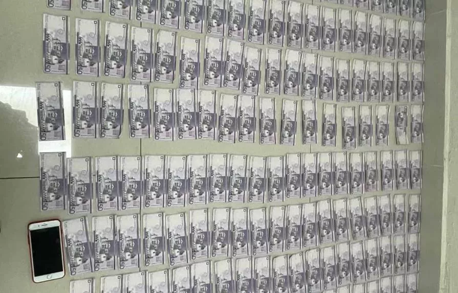 billetes-bd3721a9-focus-0-0-895-573