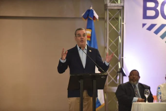 luis-abinader-considera-que-rd-es-y-sera-la-luz-de-latinoamerica-en-la-recuperacion-economica