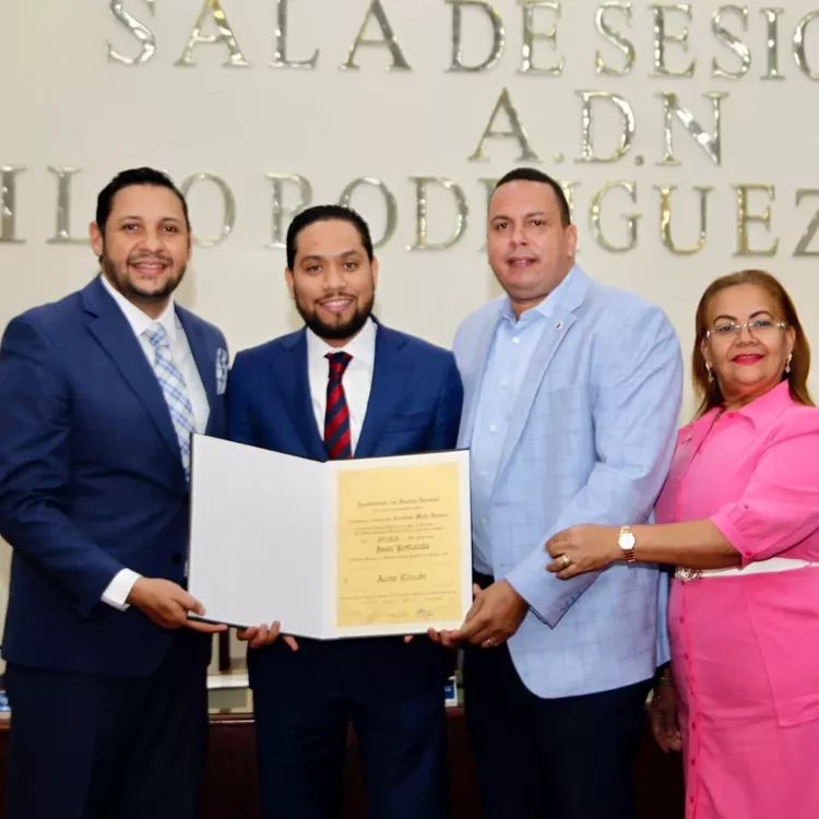 Reconocimiento Jaime Rincón (2)
