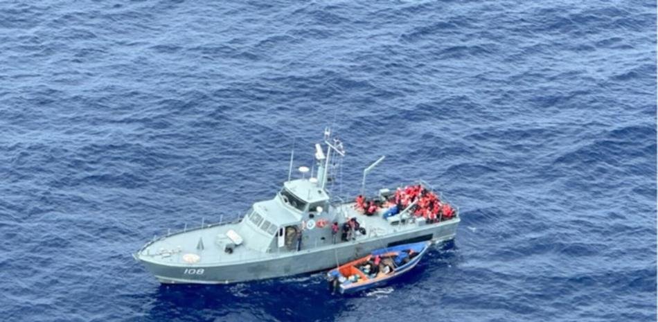 Embarcación con haitianos y dominicanos fue repatriada a RD tras ser interceptada en Puerto Rico Embarcación con haitianos y dominicanos fue repatriada a RD tras ser interceptada en Puerto Rico